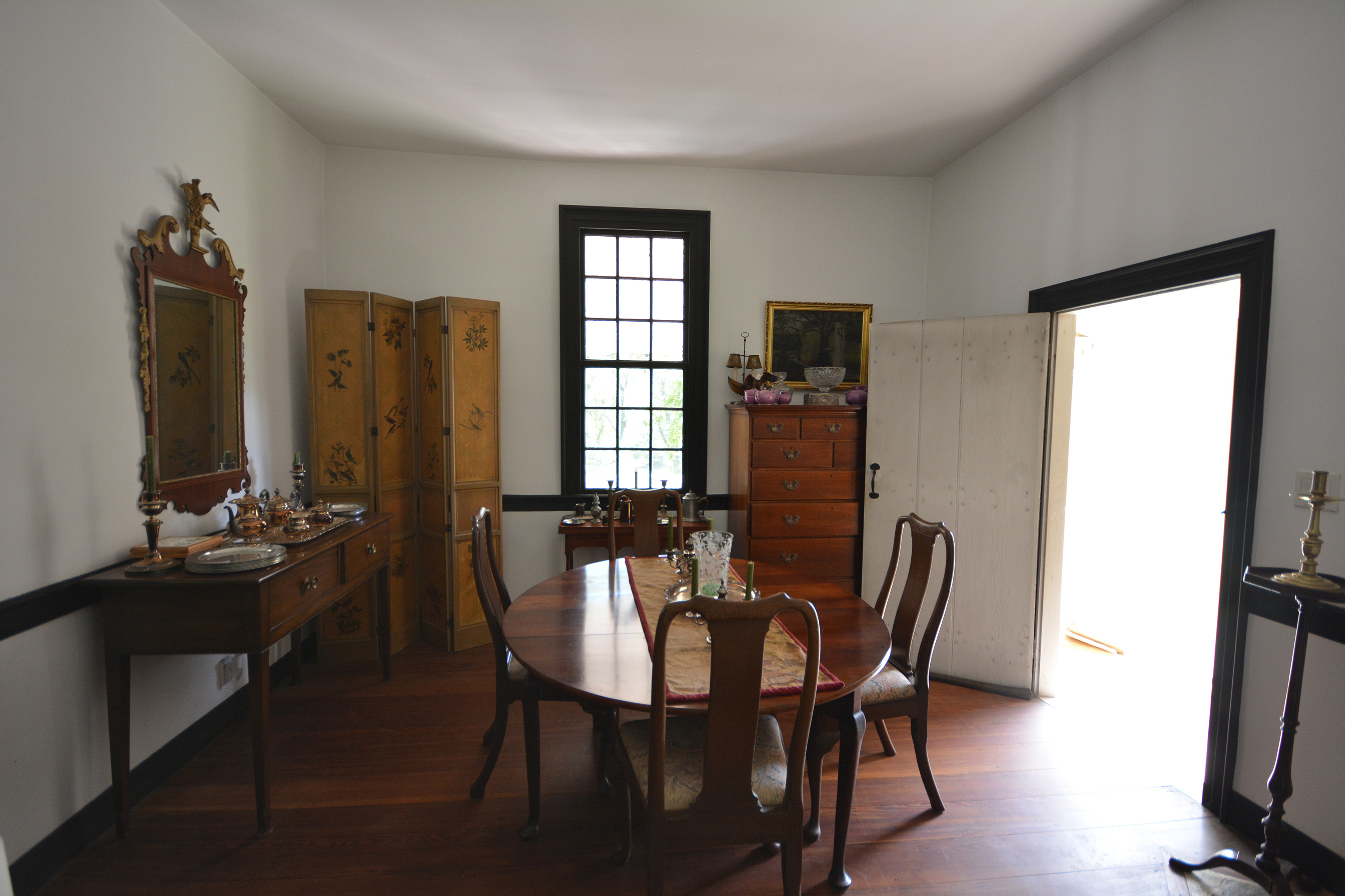 Summerset Dining Room and Parlor